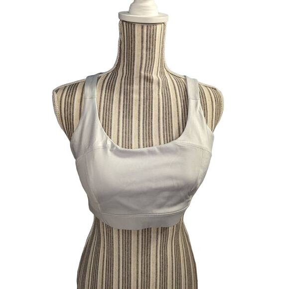 NWT Iris and ink white sports bra  size M - Picture 3 of 4